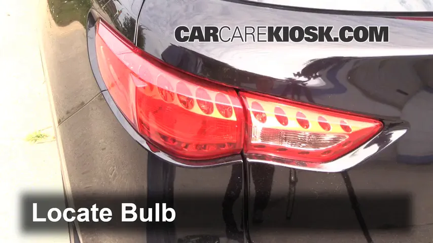 2013 Infiniti FX37 3.7L V6 Lights Turn Signal - Rear (replace bulb)